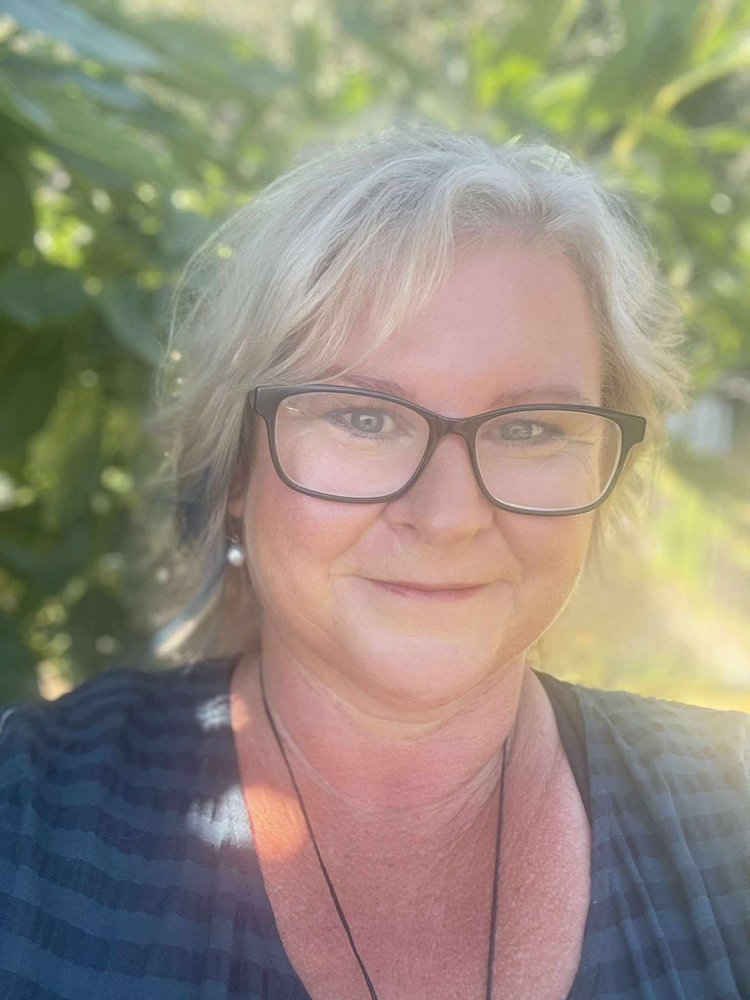 T Shirt & Jacket- 2 (1) Kathy Hemmi - Life Coach Nelson